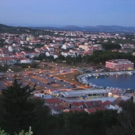 In Tribunj With Sea View, Terrace, Air Conditioning, Wifi 68-2 Apartament