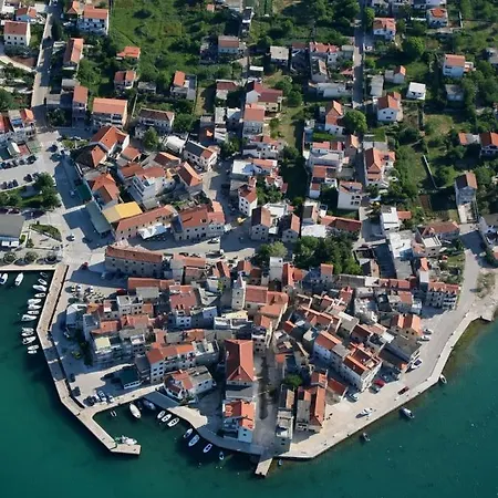 Apartament In Tribunj With Sea View, Terrace, Air Conditioning, Wifi 68-2 Tribalj