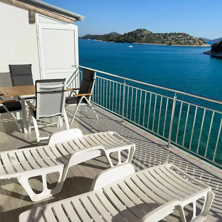 In Tribunj With Sea View, Terrace, Air Conditioning, Wifi 68-2 * Tribalj