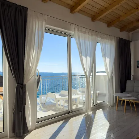 Apartament In Tribunj With Sea View, Terrace, Air Conditioning, Wifi 68-2 Tribalj