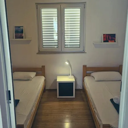 Apartment In Tribunj With Sea View, Terrace, Air Conditioning, Wifi 68-2 *