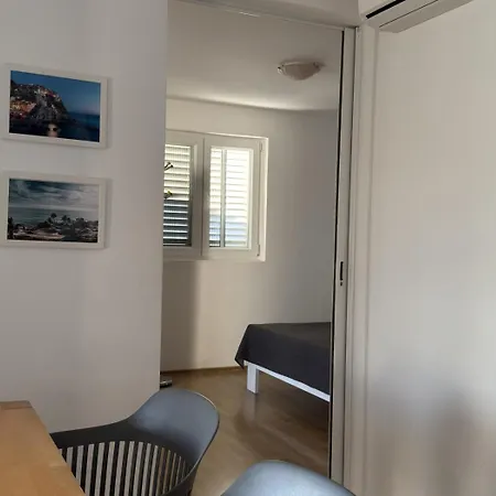 In Tribunj With Sea View, Terrace, Air Conditioning, Wifi 68-2 Tribalj