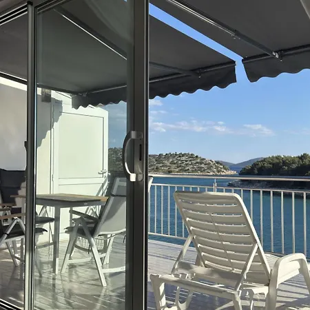 In Tribunj With Sea View, Terrace, Air Conditioning, Wifi 68-2 * Tribalj