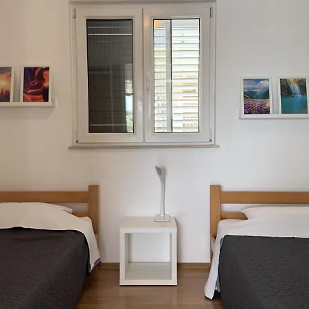 Apartment In Tribunj With Sea View, Terrace, Air Conditioning, Wifi 68-2